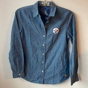 NWT Tommy Bahama top size small denim Steelers button up